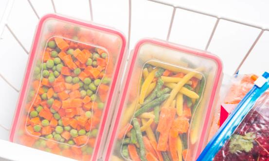 清洁食品保鲜盒顽固污渍的小妙招 让你的保鲜盒净净