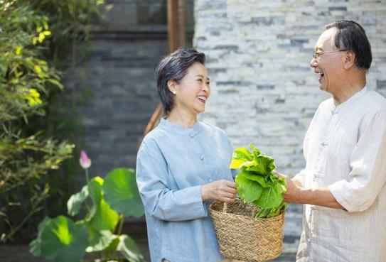 多多买菜里的肉是新鲜的吗?多多买菜到店自取要出示什么吗