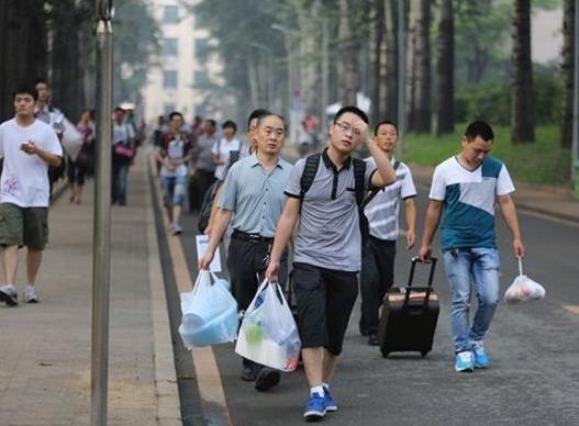 大学生买iPad有没有意义?大学生怎么选择一台适合自己的电脑?