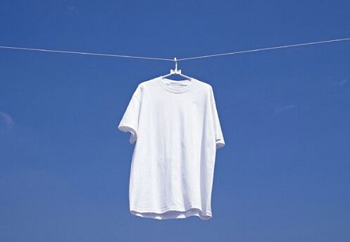 白衣服发黄怎么办?如何防止衣服发黄