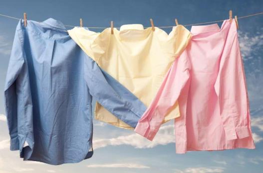 衣服上有白斑洗不去怎么办?晾干后的衣服好多白痕洗不掉是咋回事?