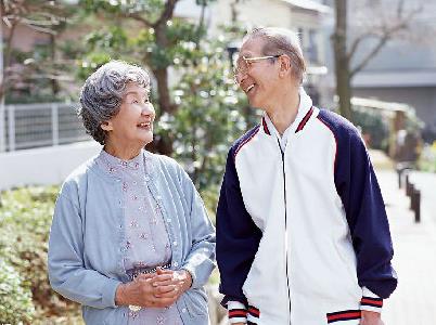 老年人“高楼综合征”如何调节?要增加人际交往