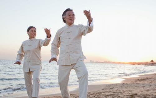 太极拳养生好处多多 常练太极拳有助于老人延年益寿