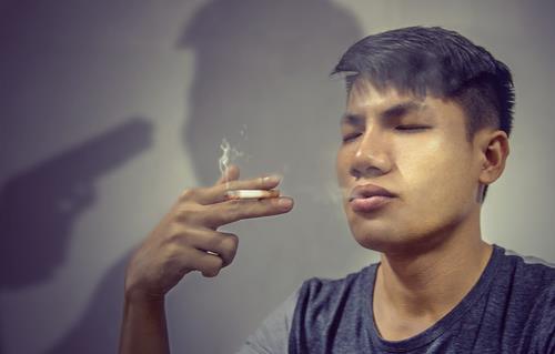 初中生吸烟行为:心理生理特征